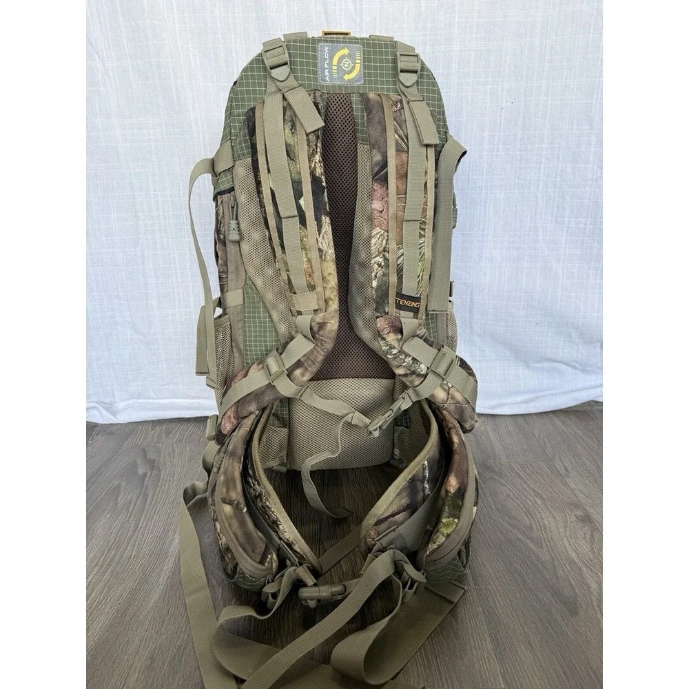 Tenzing TZ 2220 Hunting Backpack Camo Realtree Tactical Day Pack Hiking Rifle
